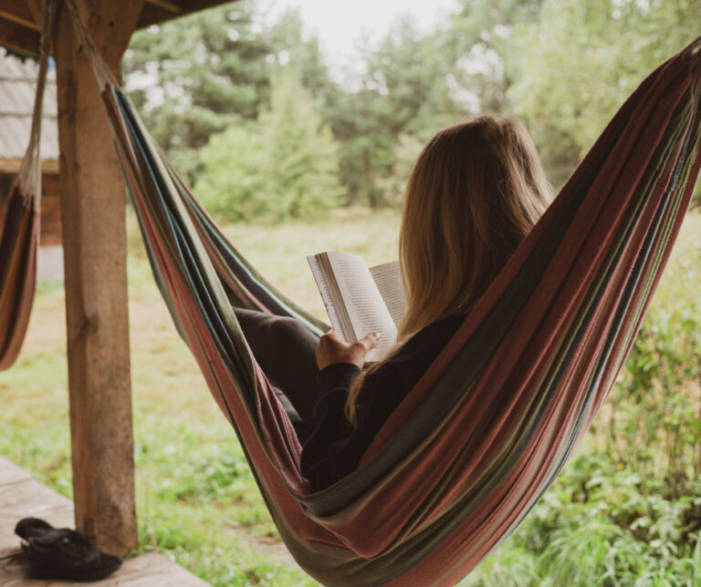 25+ Fun & Fabulous Books to Read this Weekend